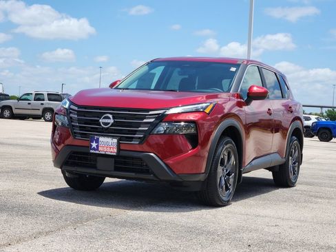 New 2026 Nissan Rogue SV FWD image 2