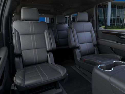 New 2026 Chevrolet Suburban High Country RWD image 17
