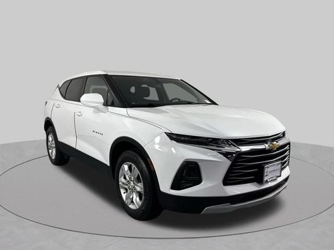 Used 2019 Chevrolet Blazer LT FWD image 3