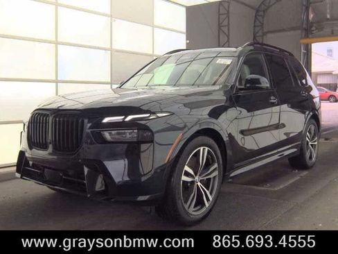 Used 2025 BMW X7 xDrive40i w/ M Sport Package image 1