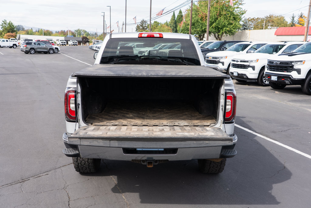 Used 2018 GMC Sierra 1500 SLT w/ SLT Premium Package AWD/4WD image 8