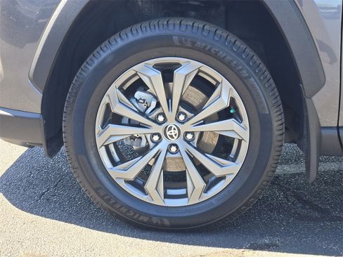 Used 2023 Toyota RAV4 Limited image 13