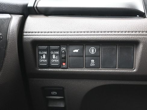 Used 2024 Honda Odyssey EX-L image 17