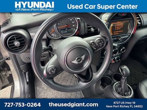 Used 2016 MINI Cooper 2-Door Hardtop image 11