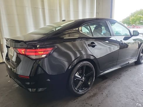 Used 2023 Nissan Sentra SR w/ Midnight Edition Package FWD image 7
