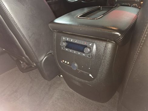 Used 2010 GMC Yukon Denali AWD/4WD image 36