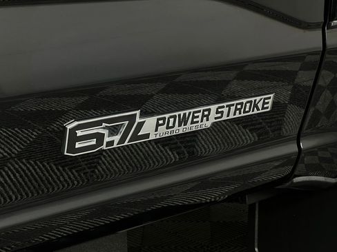 Used 2025 Ford F350 Lariat w/ Black Appearance Package image 31