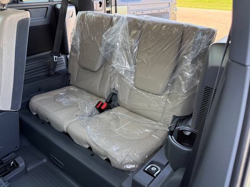 Used 2020 Land Rover Defender 110 SE AWD/4WD image 44