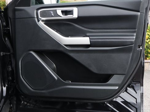 Used 2023 Ford Explorer XLT w/ Class IV Trailer Tow Package image 41