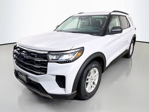 New 2026 Ford Explorer Active image 3