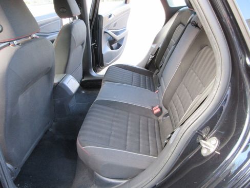 Used 2019 Volkswagen Jetta GLI image 34