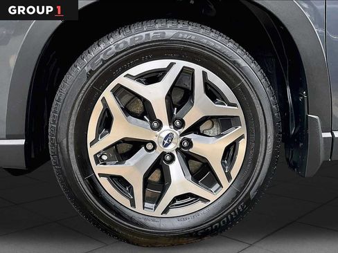Used 2024 Subaru Forester Premium AWD/4WD image 11