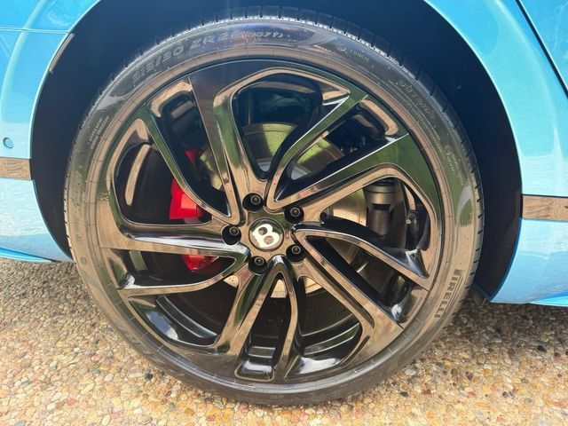 Used 2025 Bentley Flying Spur Plug-In Hybrid AWD/4WD image 47