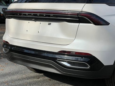 New 2026 Lincoln Nautilus Premier w/ Equipment Group 102A image 5