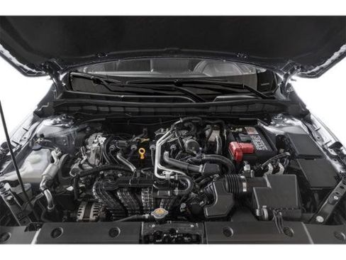 Used 2025 Nissan Altima 2.5 SR FWD image 17