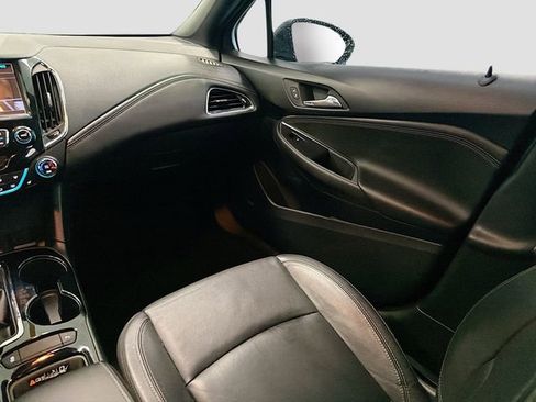 Used 2017 Chevrolet Cruze Premier image 23
