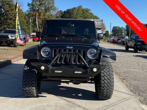 Used 2015 Jeep Wrangler Unlimited Sahara w/ Connectivity Group image 2