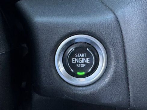 Used 2021 GMC Yukon SLT w/ SLT Premium Package image 23