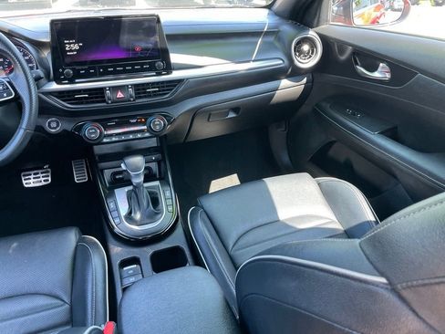 Used 2023 Kia Forte GT-Line w/ GT-Line Premium Package FWD image 9