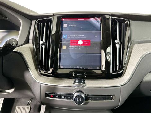 Certified 2025 Volvo XC60 T8 Ultra w/ Protection Package Premier image 11