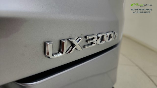 Used 2025 Lexus UX 300h FWD w/ Accessory Package (Z1) image 29