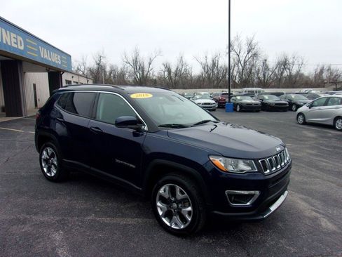 Used 2018 Jeep Compass Limited AWD/4WD image 3