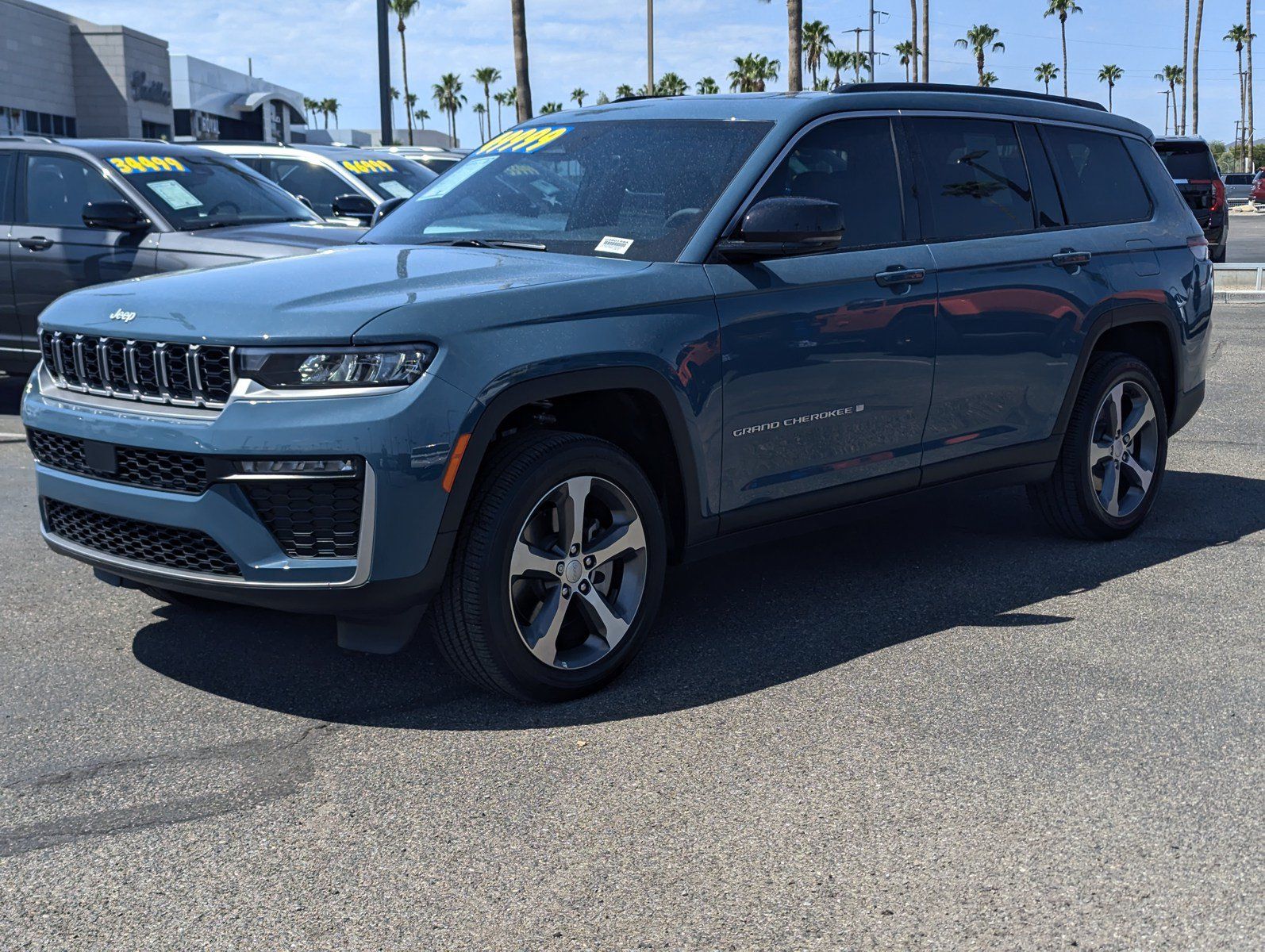 Used 2026 Jeep Grand Cherokee L Limited w/ Trailer Tow Package AWD/4WD image 5