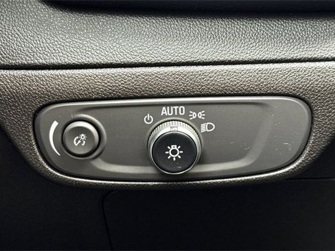 Used 2023 Chevrolet Bolt EUV Premier w/ Sun & Sound Package image 40