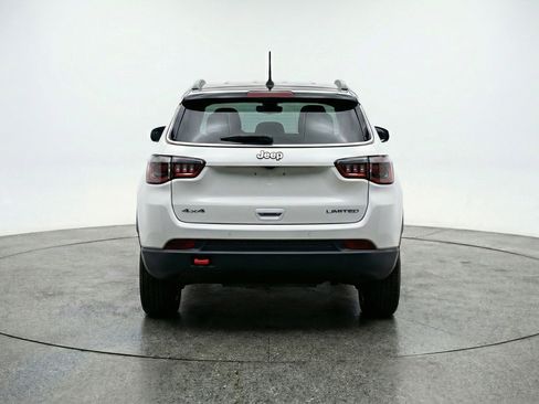 Used 2025 Jeep Compass Trailhawk image 7