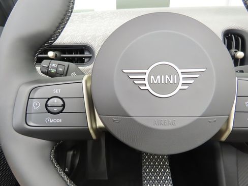 New 2025 MINI Cooper S image 20