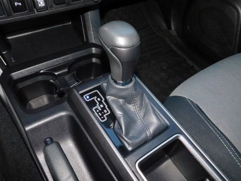 Used 2023 Toyota Tacoma TRD Off-Road image 17