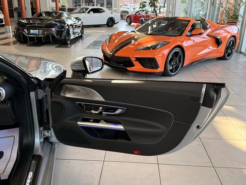 Used 2023 Mercedes-Benz SL 43 AMG SL 43 AMG w/ Driver Assistance Package image 25