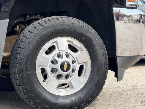 Used 2019 Chevrolet Silverado 2500 W/T w/ WT Convenience Package image 3