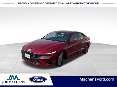 Used 2025 Hyundai Elantra Limited