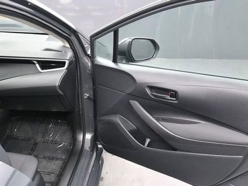 Used 2024 Toyota Corolla LE FWD image 11