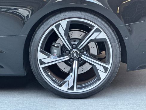 Used 2022 Audi RS 5 w/ Black Optic Carbon Package image 31