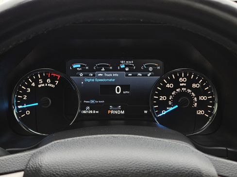 Used 2017 Ford F150 Platinum w/ Equipment Group 701A Luxury image 18