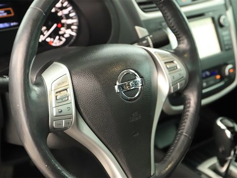 Used 2017 Nissan Altima 2.5 SL w/ 2.5 Technology Package image 16