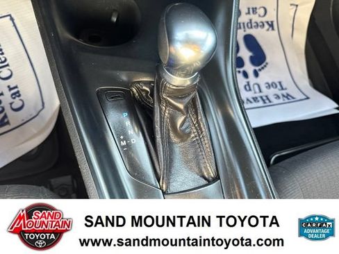 Used 2018 Toyota C-HR XLE FWD image 19