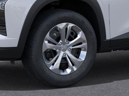 New 2026 Chevrolet Trax LS w/ Driver Confidence Package FWD image 9