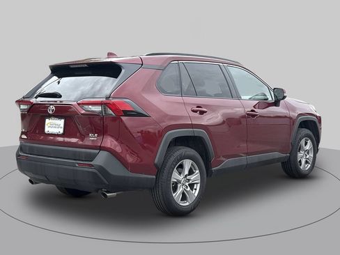 Used 2025 Toyota RAV4 XLE AWD/4WD image 3