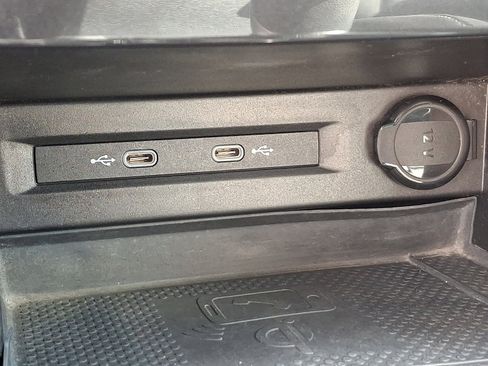 Certified 2022 Volkswagen Tiguan SE w/ Panoramic Sunroof Package image 24