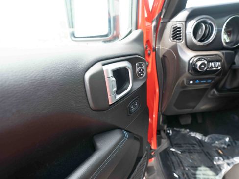 Used 2021 Jeep Wrangler Unlimited Rubicon 4xe w/ Steel Bumper Group AWD/4WD image 7