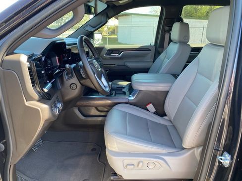 Used 2023 GMC Sierra 1500 SLT w/ SLT Premium Package image 31