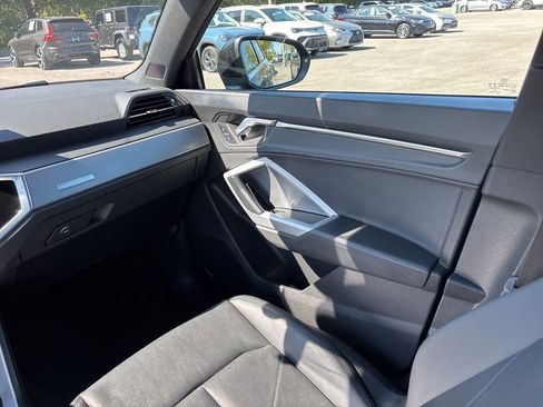 Used 2022 Audi Q3 2.0T Premium w/ Convenience Package image 26