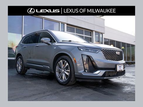 Used 2022 Cadillac XT6 Premium Luxury image 1