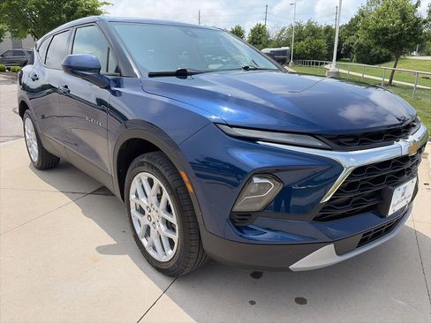 Certified 2023 Chevrolet Blazer LT w/ Driver Confidence Package FWD image 2