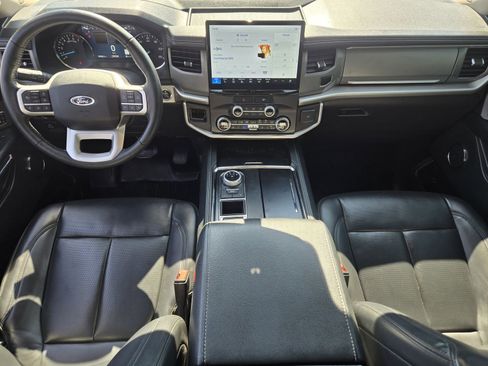 Used 2022 Ford Expedition XLT RWD image 25