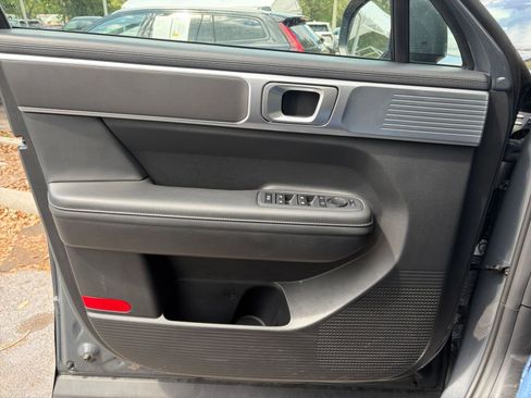 Used 2025 Hyundai Santa Fe SEL AWD/4WD image 18