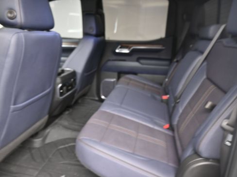 Used 2023 Chevrolet Silverado 1500 High Country w/ High Country Premium Package AWD/4WD image 17